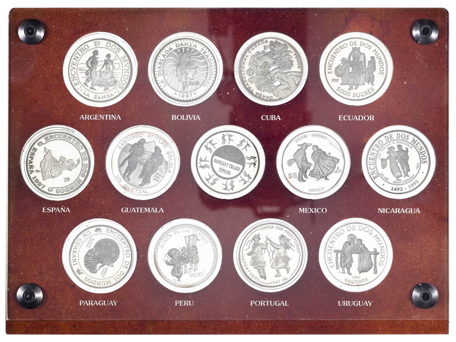 III SERIE IBEROAMERICANA 1997 DANZAS Y TRAJES TÍPICOS